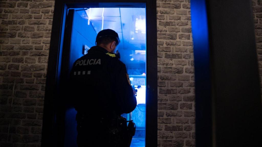 La policia durant el 'Pla Kanpai' a Badalona