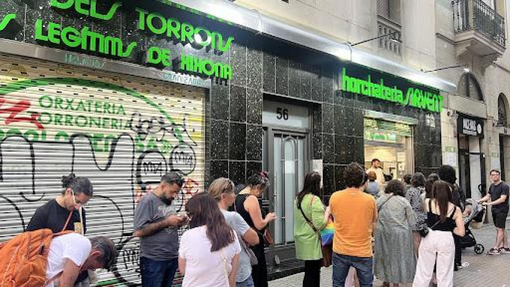 Colas en la horchatería Sirvent de Barcelona