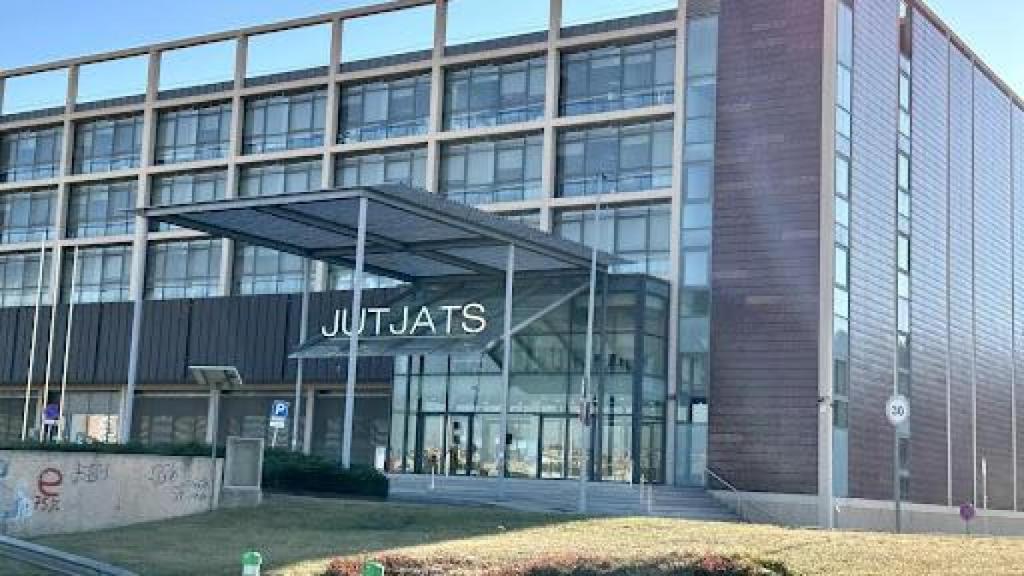 Exterior de los juzgados de Terrassa