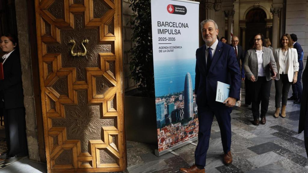 Imatge de l'alcalde de Barcelona, Jaume Collboni, durant la presentació de 'Barcelona Impulsa'