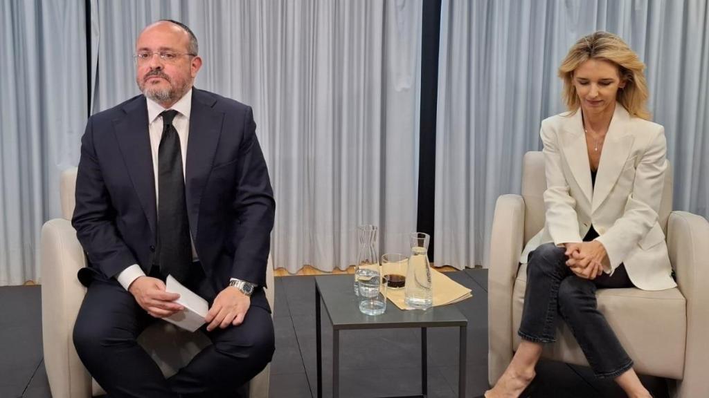 Alejandro Fernández y Cayetana Álvarez de Toledo esta tarde en el Círculo Bellas Artes de Madrid