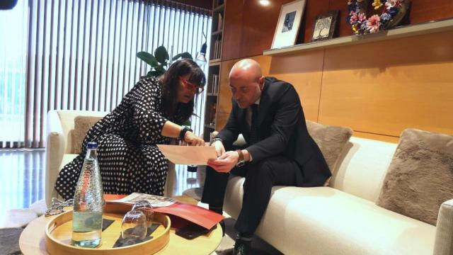 El Gobierno se compromete a impulsar el paseo marítimo de Gavà y buscar soluciones a la regresión de playas