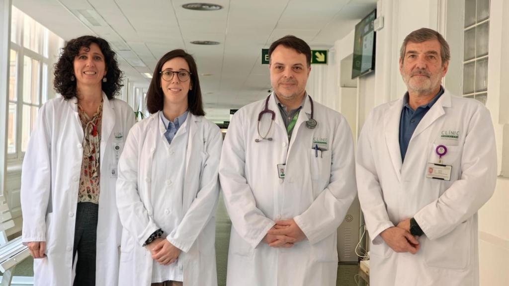 La directora médica del Clínic, Raquel Sánchez Valle; Jefa de Sección de Farmacología y Toxicología, Marina Parra; el Jefe de la Sección de Toxicología clínica, Emilio Salgado, y el director del Área de Urgencias