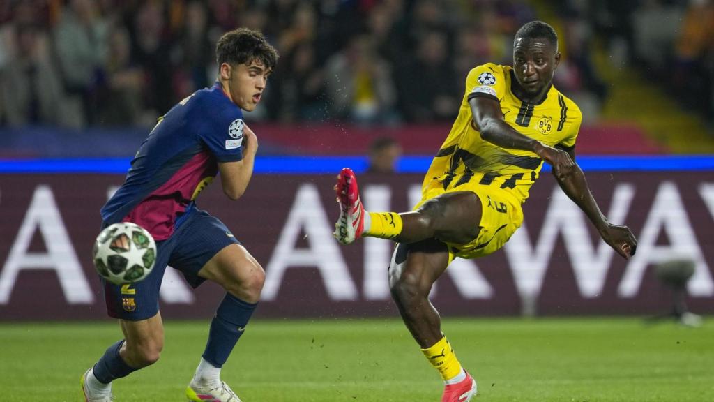 Guirassy remata a portería