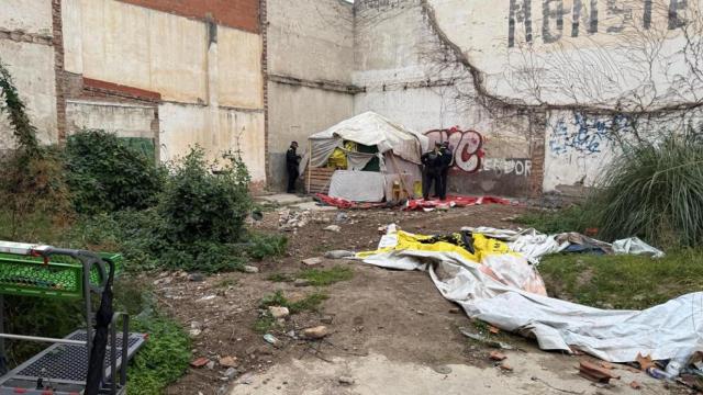 Solar municipal desokupado en Badalona