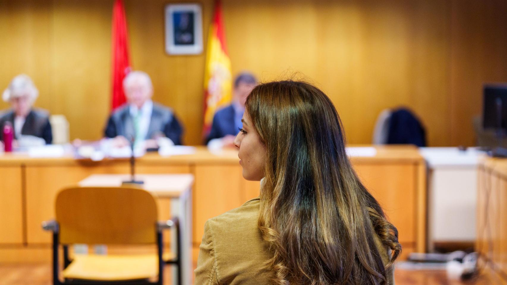 La activista ultra Isabel Peralta, durante el juicio por un escrache a la Embajada de Marruecos