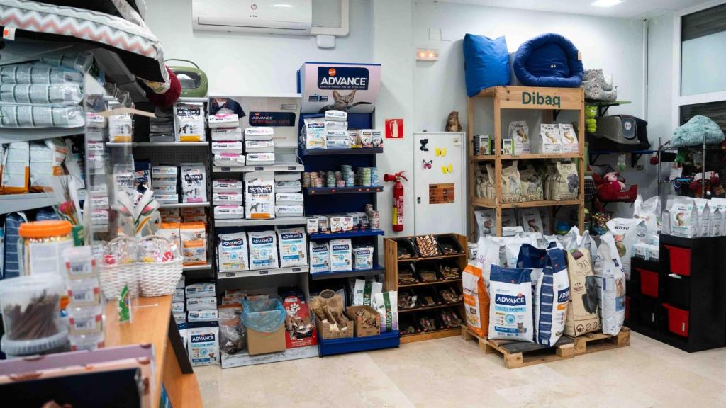 Una de las salas de la veterinaria de Sant Adrià