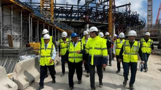Joan Laporta y dirigentes de Limak visitan la obra del Camp Nou