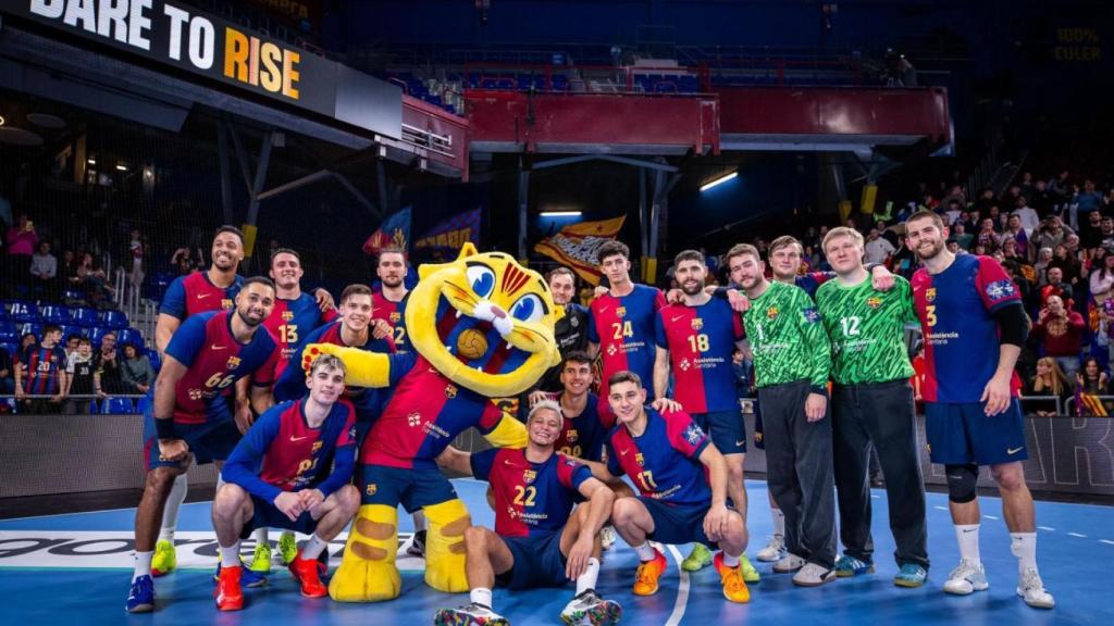 Los jugadores del Barça de balonmano celebran una victoria en la Champions League