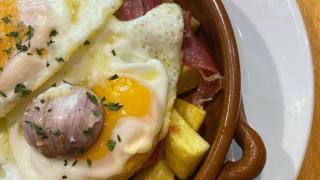 Imagen de archivo de un plato de comida del Bar Pubill