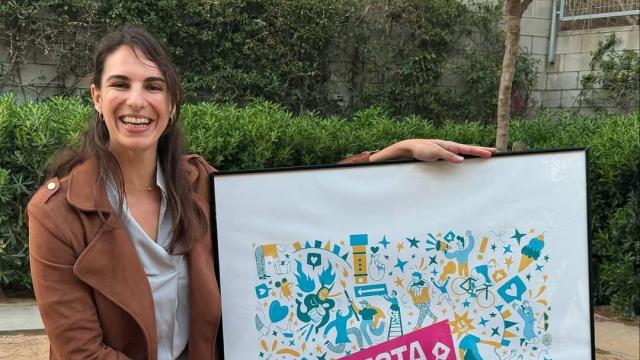 Manuela Serrat Crehuet, la diseñadora del cartel ganador de las Fiestas de Gràcia de Barcelona 2025
