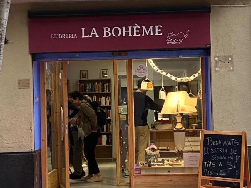 Façana de la llibreria La Bohème, al Clot, Barcelona