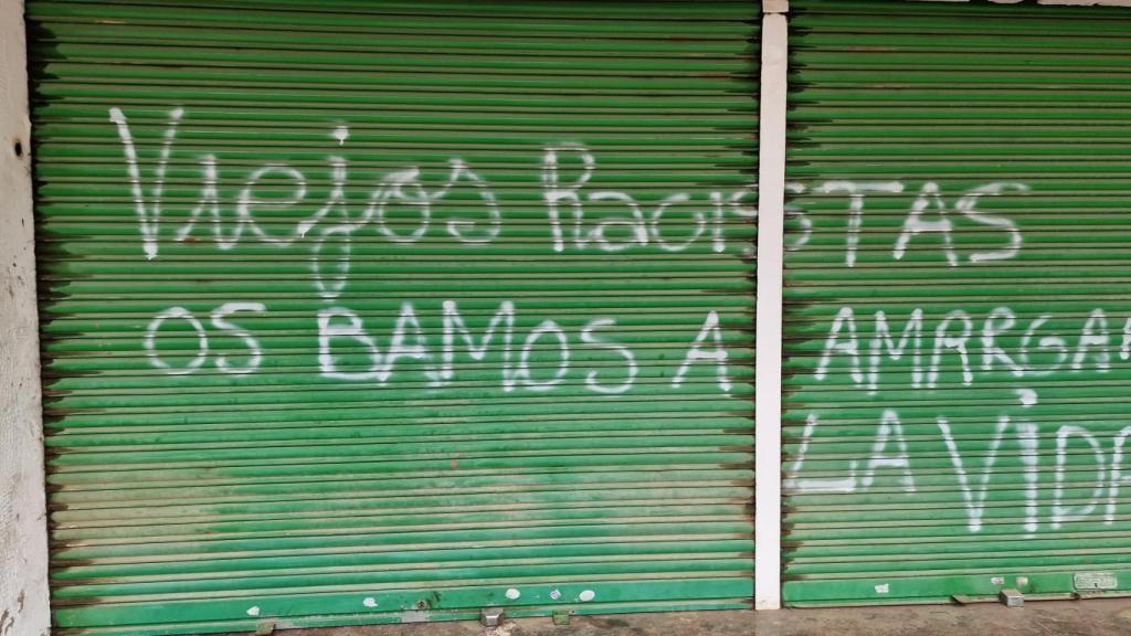 Una de les pintades que va aparèixer a un dels comerços de Can Palmer