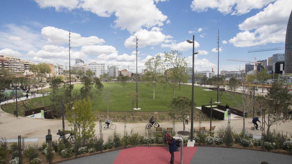 Barcelona pone fecha a la inauguración del parque de la plaza de Glòries