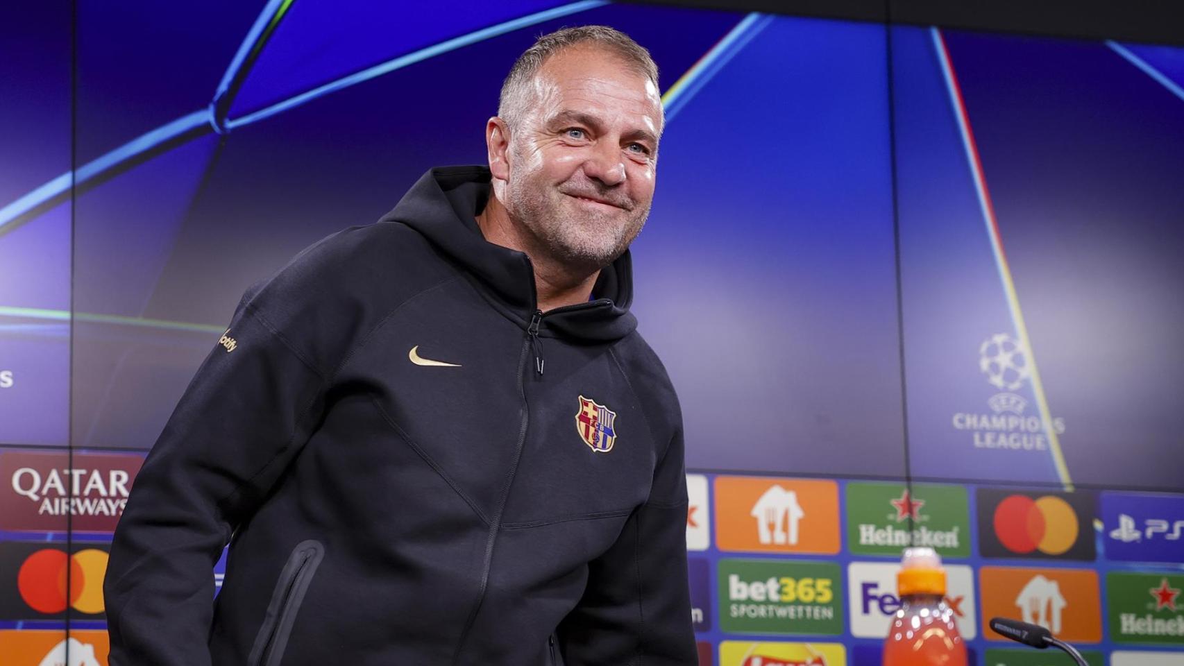 Hansi Flick, sonriente antes del Borussia Dortmund-Barça