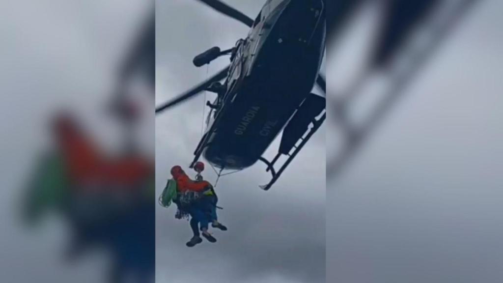 La Guardia Civil rescata a dos barceloneses en el Pirineo aragonés