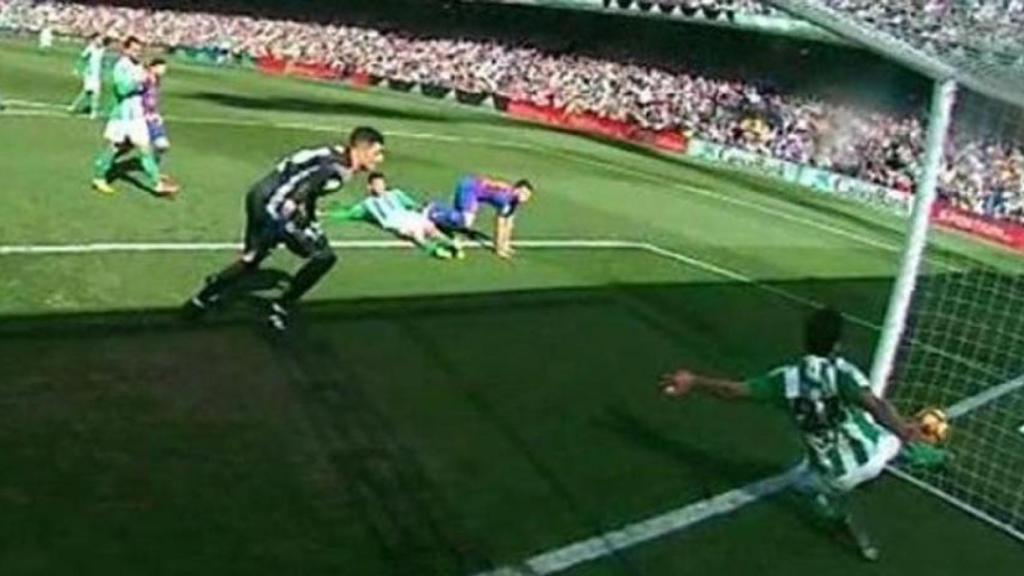 Gol del Barça ante el Real Betis que no subió al marcador