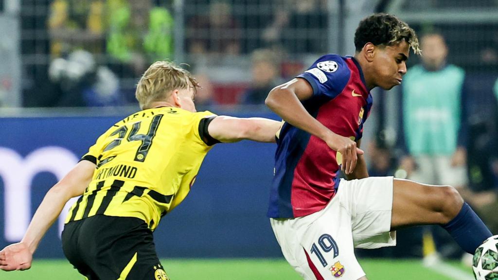 Lamine Yamal, durante el Borussia Dortmund-Barça de Champions League