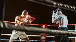 El boxeo ruge en Sant Adrià de Besòs con una velada vibrante de combates