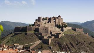 El castillo medieval de Cardona con vistas perfecto para visitar esta Semana Santa