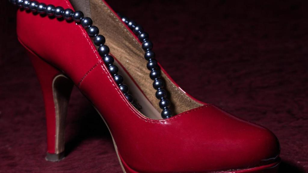 Zapato rojo de tacón