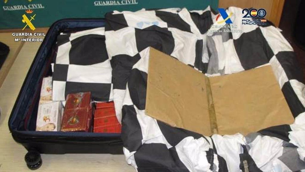 Aprehendidos cerca de nueve kilogramos de heroína ocultos en el Aeropuerto de Barcelona