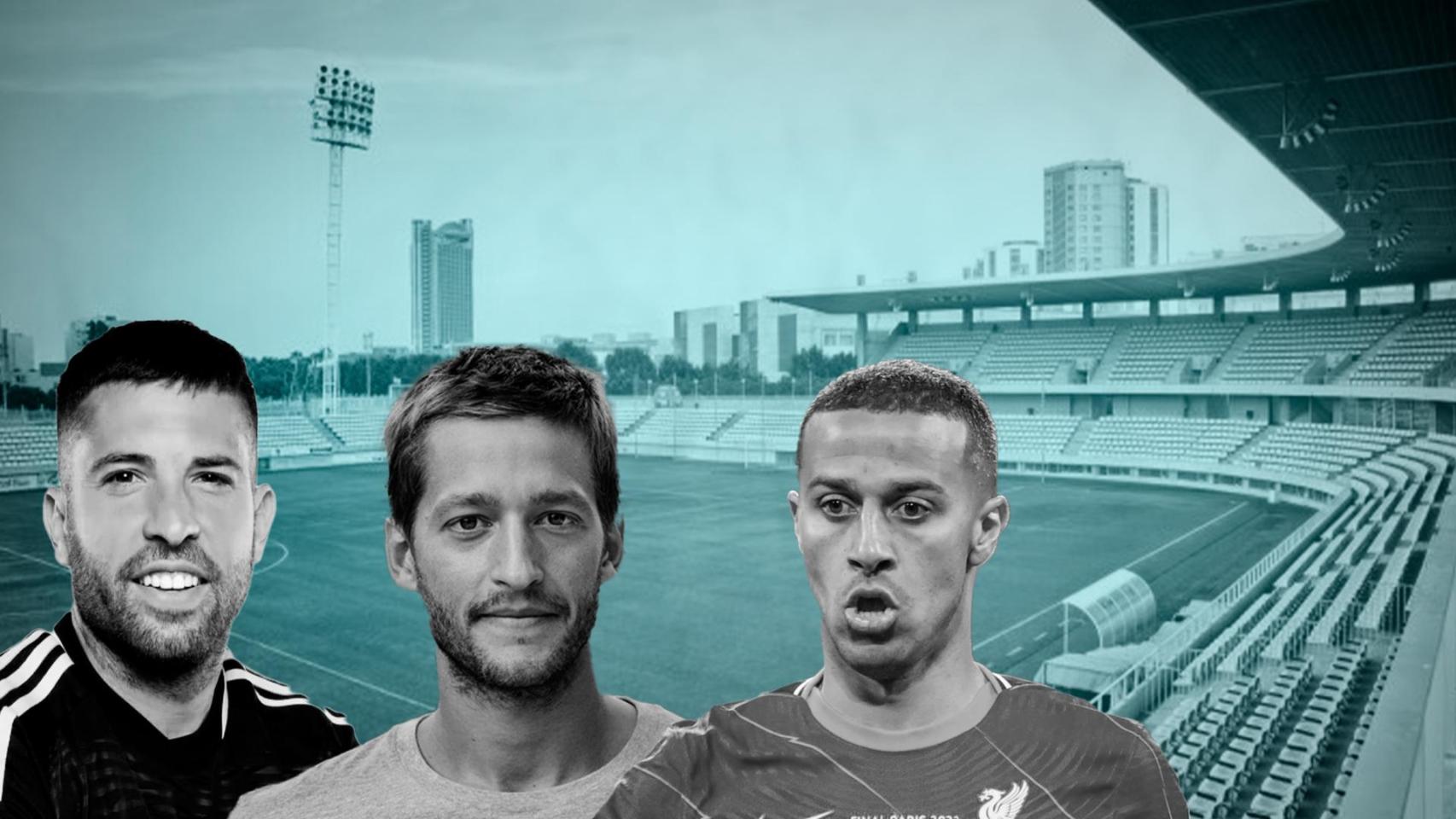 Jordi Alba, Oscar Pierre y Thiago Alcántara en el estadio del CE L'Hospitalet