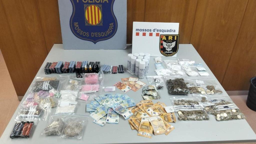 Drogues requisades pels Mossos en una operació a l'El Eixample