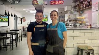 Julieta y Álex, los colombianos que luchan por democratizar las cafeterías