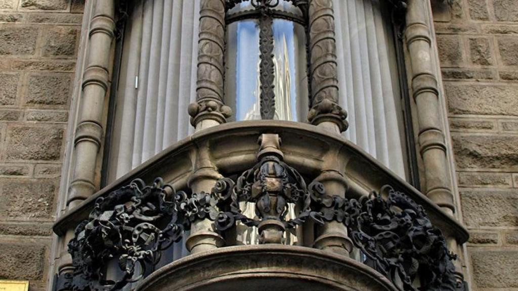 Tribuna principal Casa Calvet