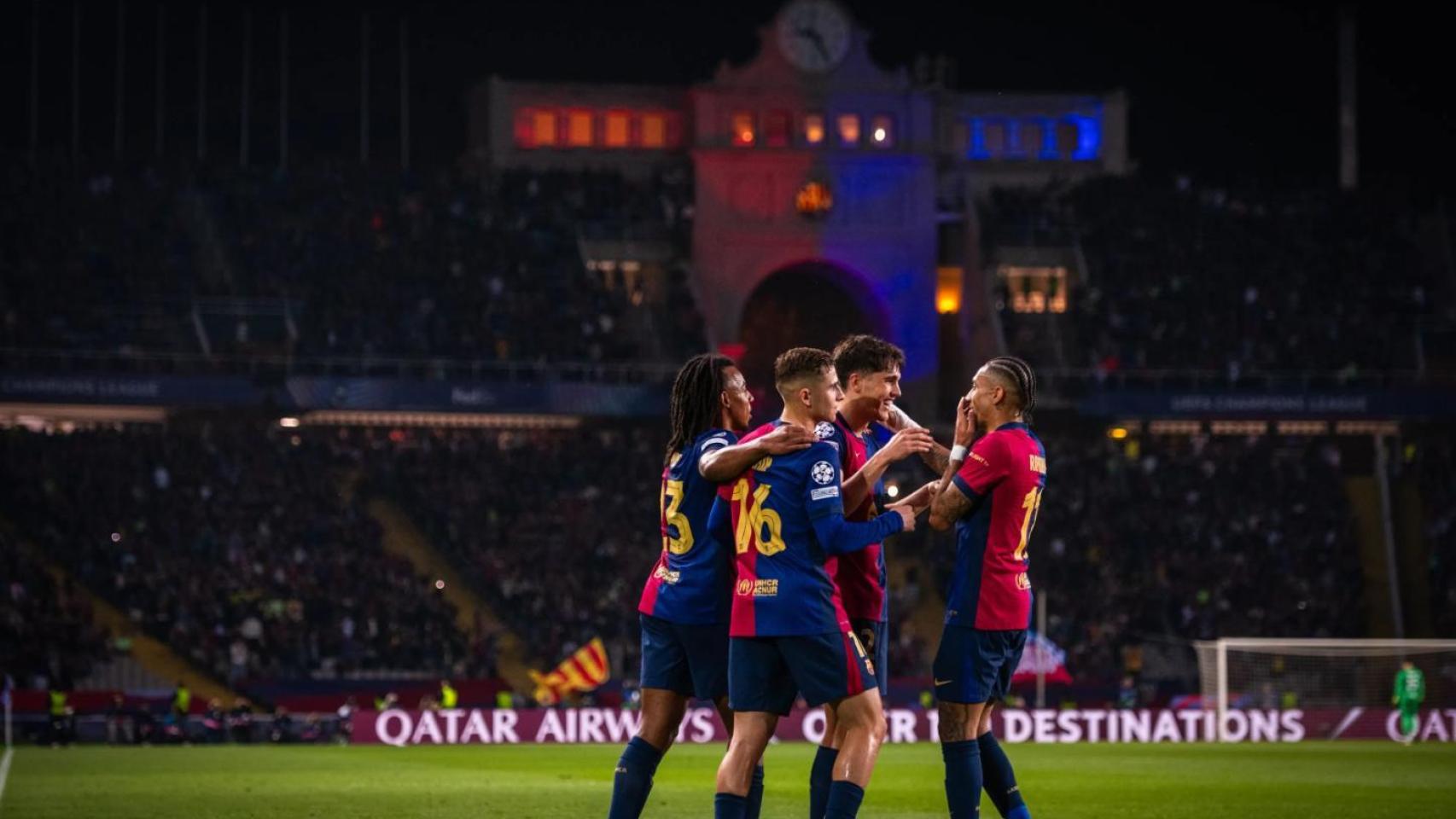 Los jugadores del Barça celebran un gol contra el Borussia Dortmund en la ida de los cuartos de final de la Champions League