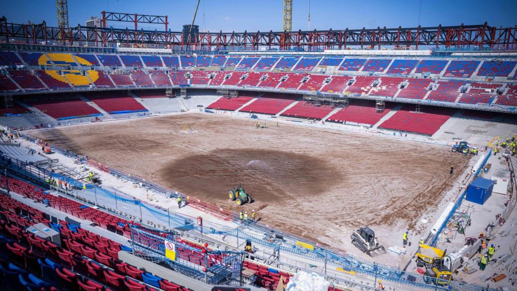 El interior de las obras del Camp Nou, en abril de 2025