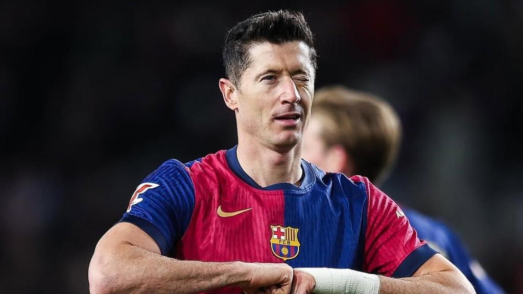 Lewandowski, con la mano vendada