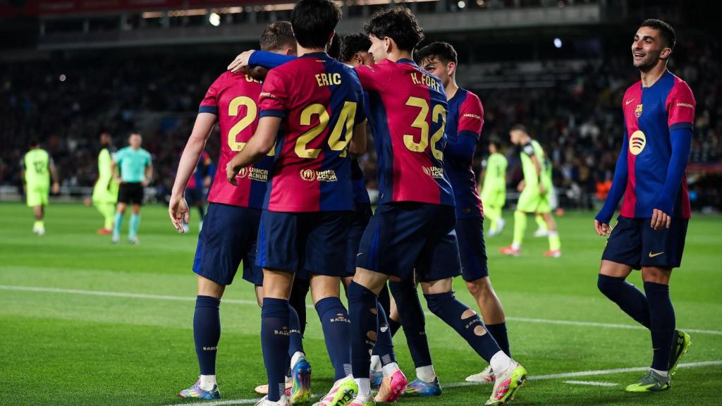 El Barça celebra el gol ante el Mallorca en Montjuïc