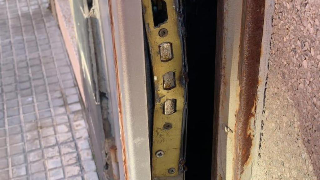 Una de las casas en las que han entrado a robar en el barrio de Urgoiti-Ponsich