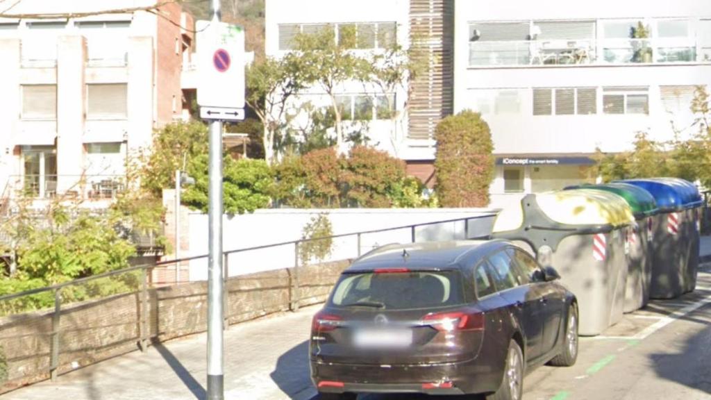 Àrea verda al costat de la Universitat Abat Oliba