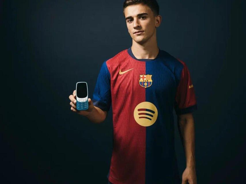 Gavi, con un móvil inspirado en el Barça