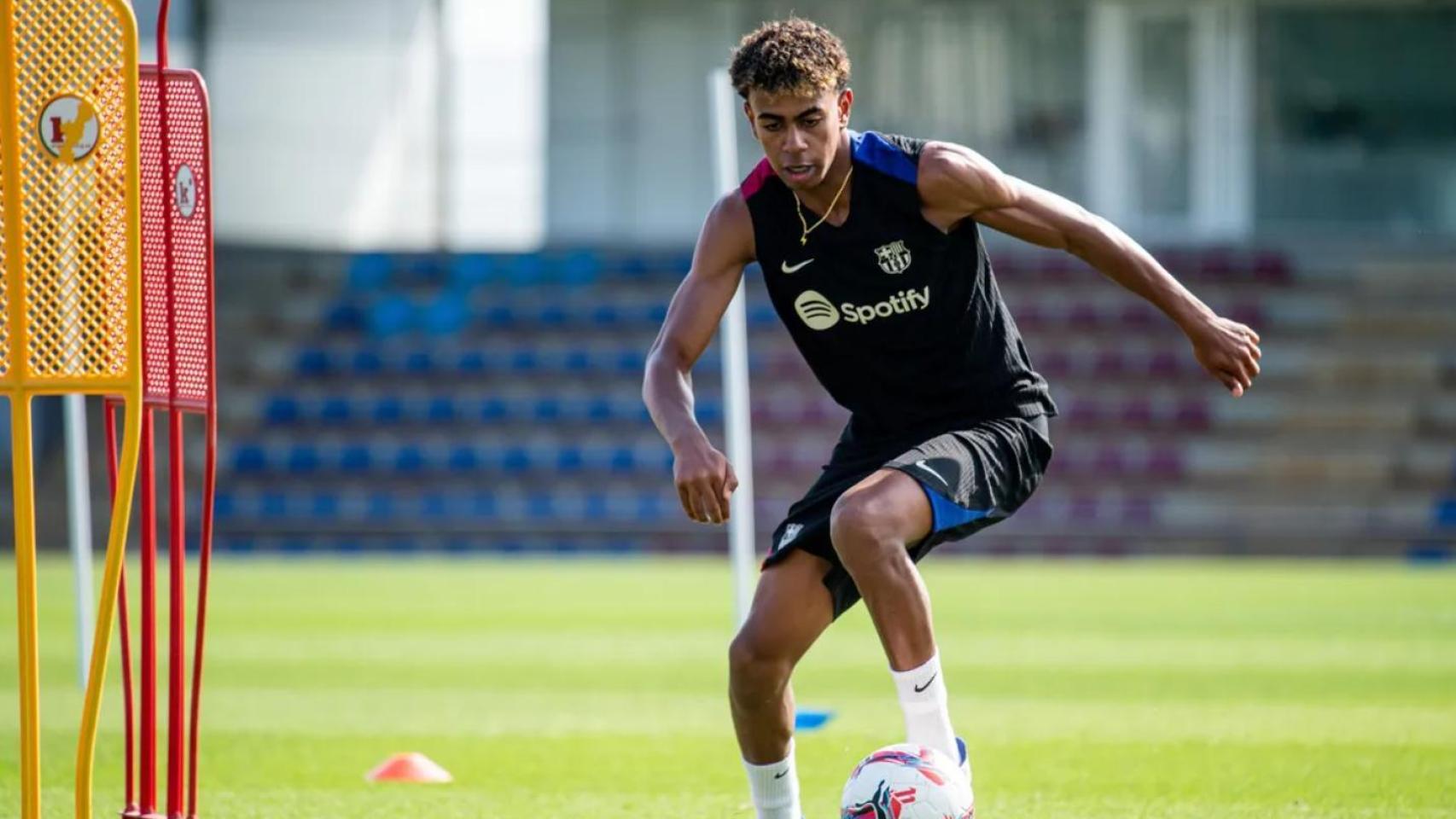 Lamine Yamal, en un entrenamiento del Barça