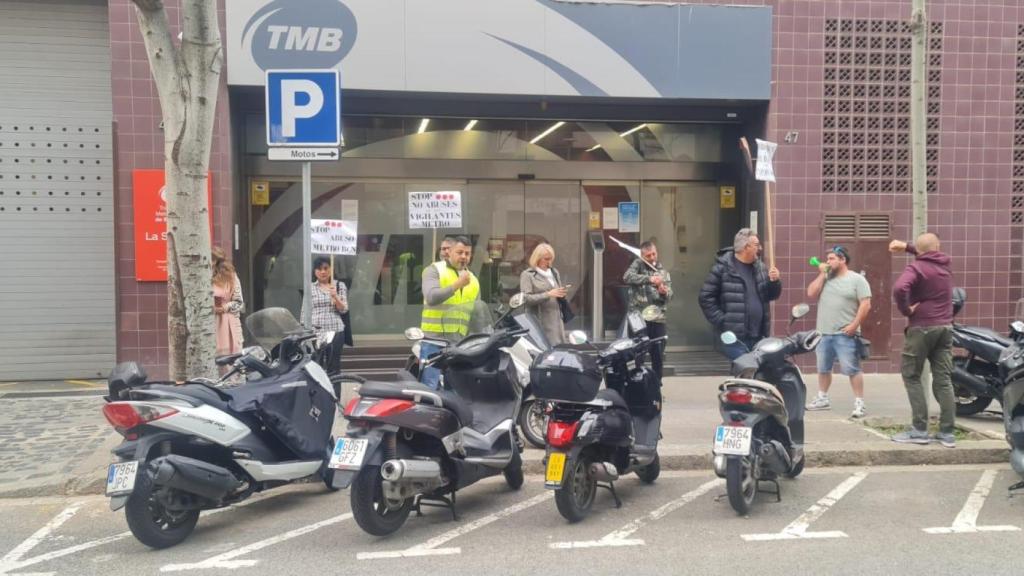Vigilants de seguretat, concentrats a les portes del CSPC de TMB