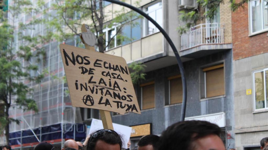 Un veí es manifesta contra la rambla verda de Vallcarca