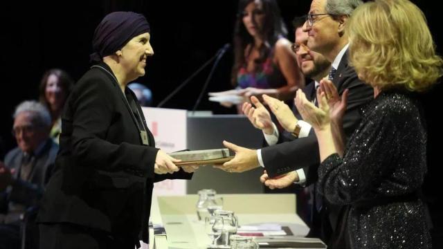 Montserrat Úbeda recibe la Creu de Sant Jordi