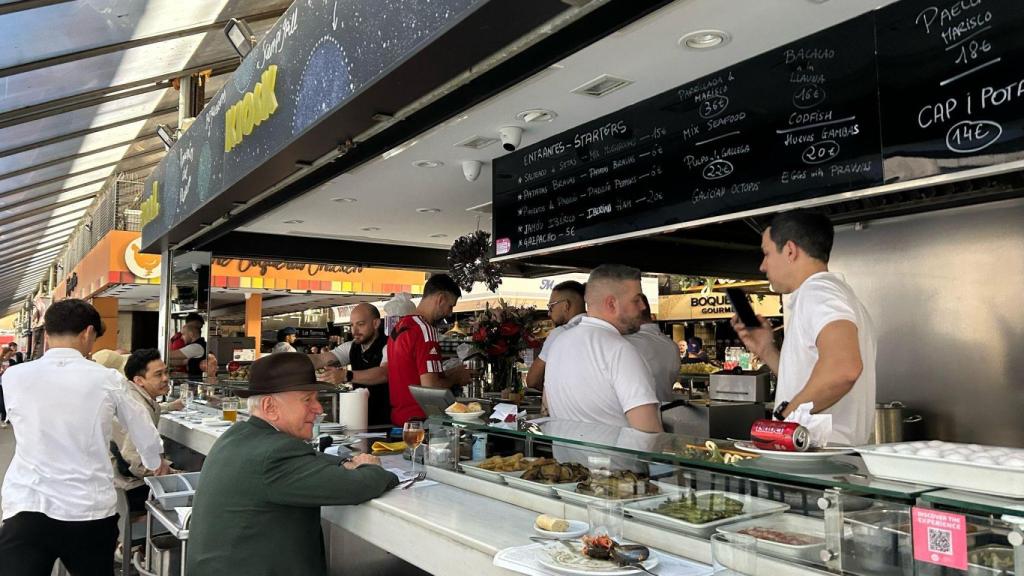 Parada de Kiosk Universal al mercat de la Boqueria després de l'apagada