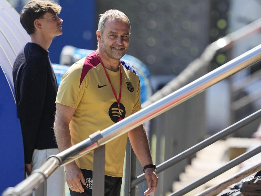 Hansi Flick, en el entrenamiento del Barça antes de recibir al Inter