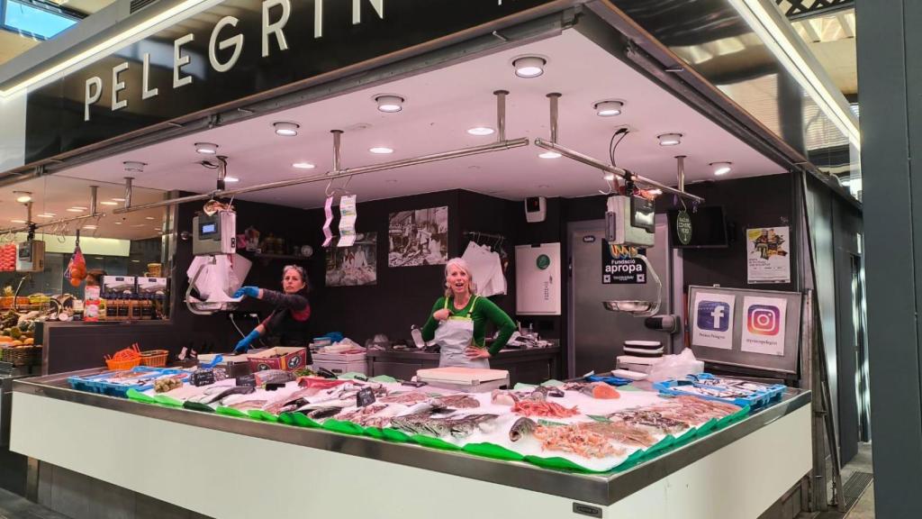Pescadería Pelegrín, en el Mercat de Sant Andreu