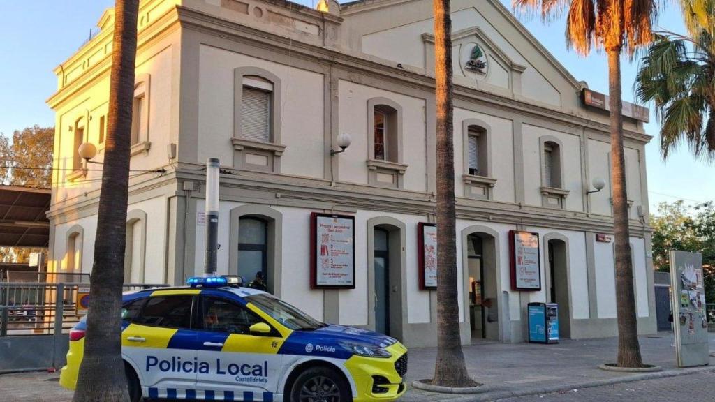 Un vehículo de la Policía Local de Castelldefels