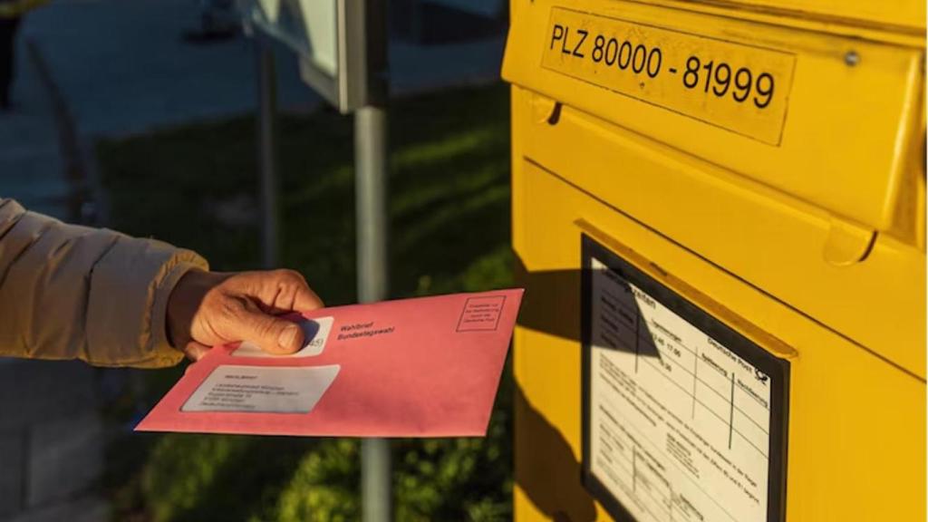 Buzón y envío postal