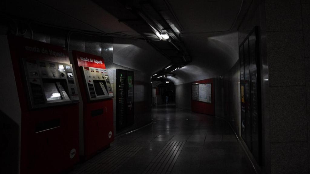 La estación de Rodalies de Paseo de Gràcia desalojada tras el apagón