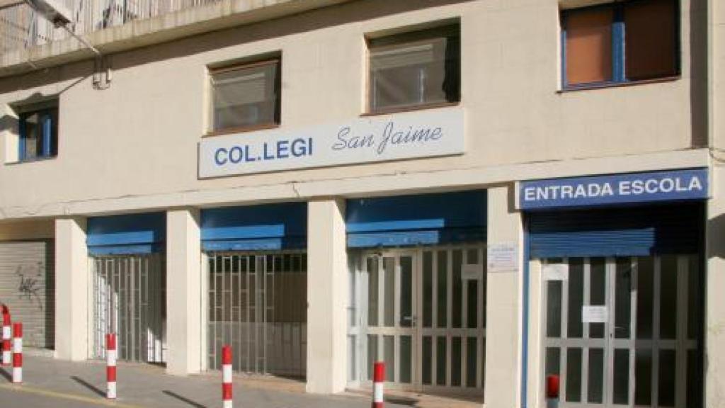 Entrada del colegio San Jaime de L'Hospitalet