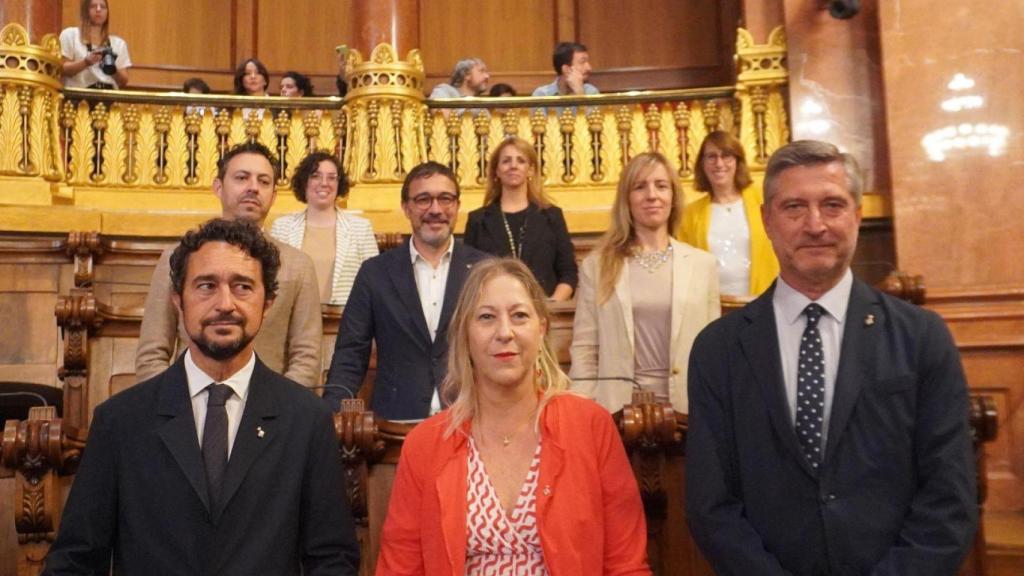 Ediles del grupo municipal de Junts en Barcelona en un pleno
