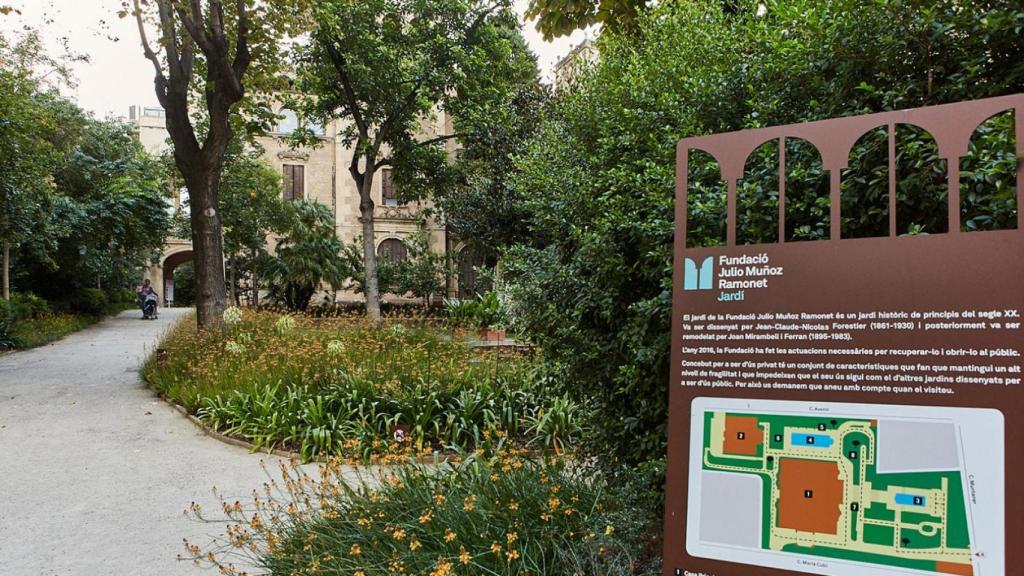 Entrada al Palacete Muñoz Ramonet